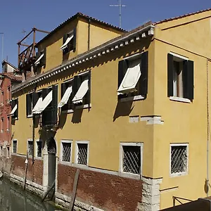 Al Palazzetto Frühstückspension
